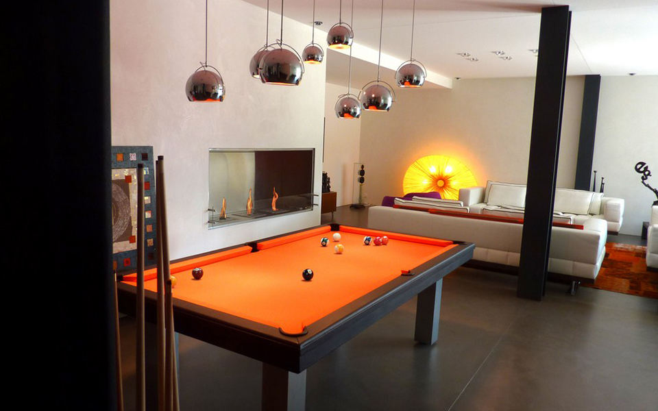 Table de billard design en inox Loft - tapis orange - Billards Toulet