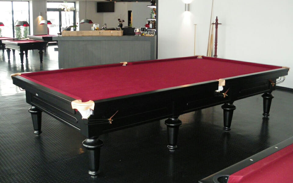 Billard Snooker noir tapis rouge - Billards de compétition Toulet