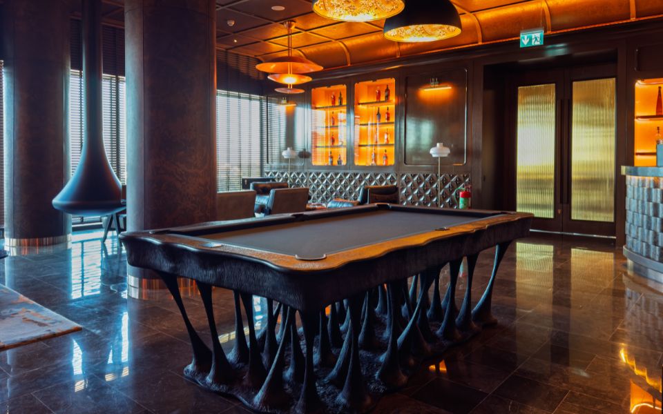 billard d'art Black Bi edition limitée Hotel Regnum The Crown Turquie Luxe - Toulet