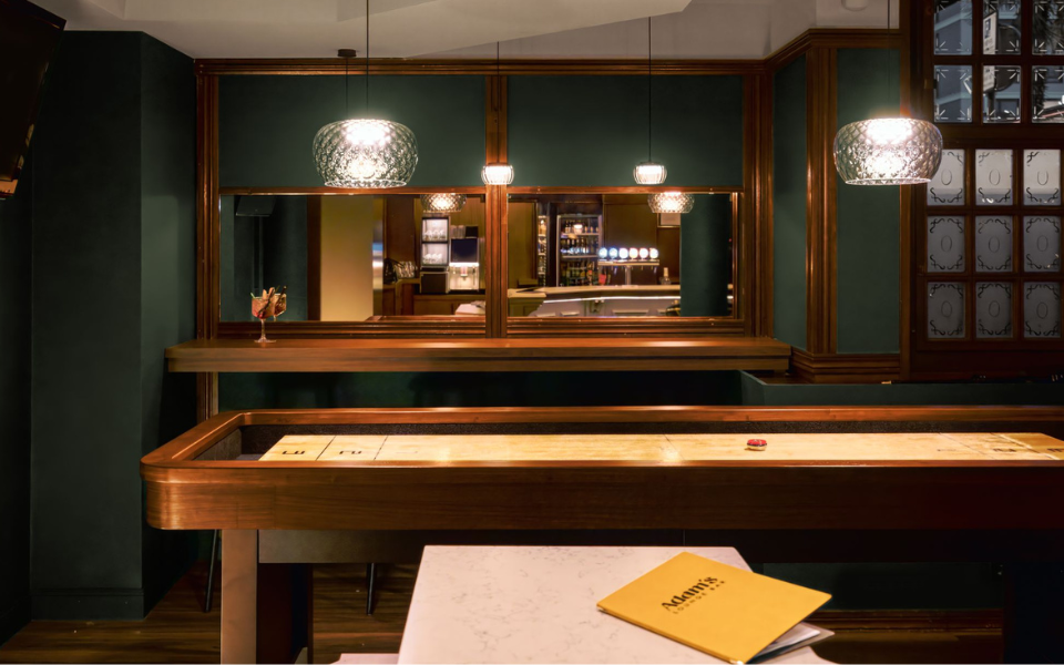 table de shuffleboard sur mesure Pub Maison Toulet